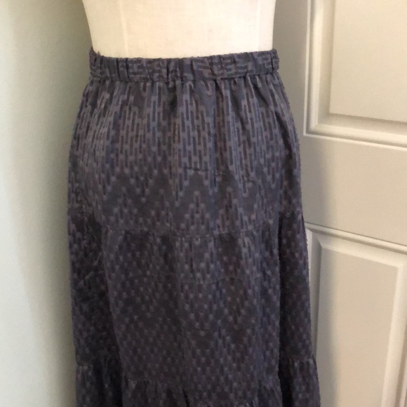 SOLD NWT Loft skirt - Picture 4 of 11